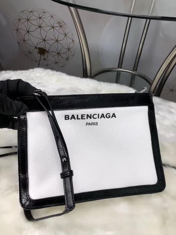 BALENCIAG巴黎世家 Bazar shopper手拿包 可斜挎 隨意休閒  BL1044